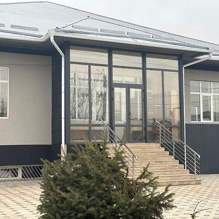 Sunny Hostel Osh Exterior foto