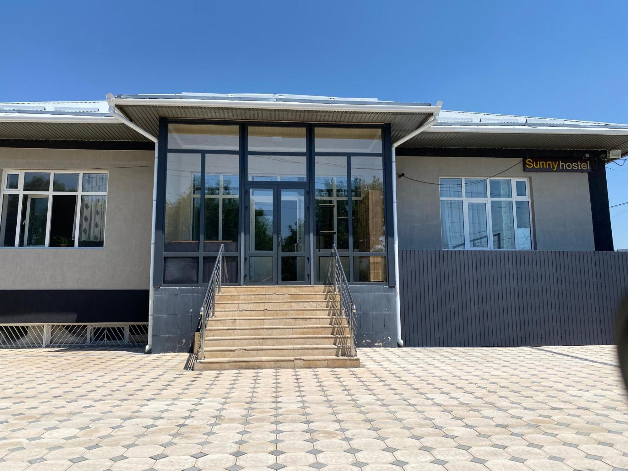 Sunny Hostel Osh Exterior foto